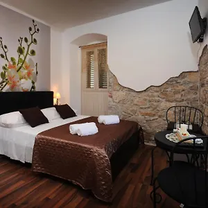 Apartamento & Lasta, Split